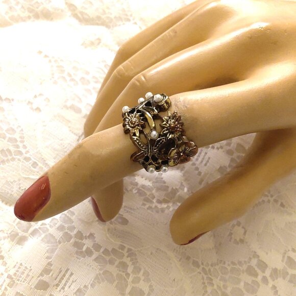 VTG Women’s White Pearl Floral Design Vintage Copper Ring Size 5 - Picture 1 of 12